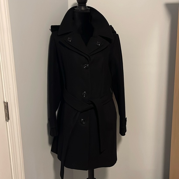Woman’s size medium London Fog wool coat with hood and belt (like new) - Picture 1 of 3